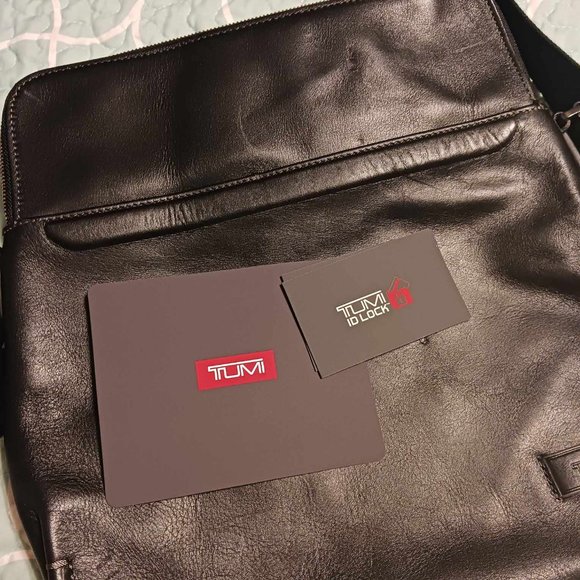 Tumi Bags Tumi Harrison Stratton Black Leather Crossbody Bag Poshmark
